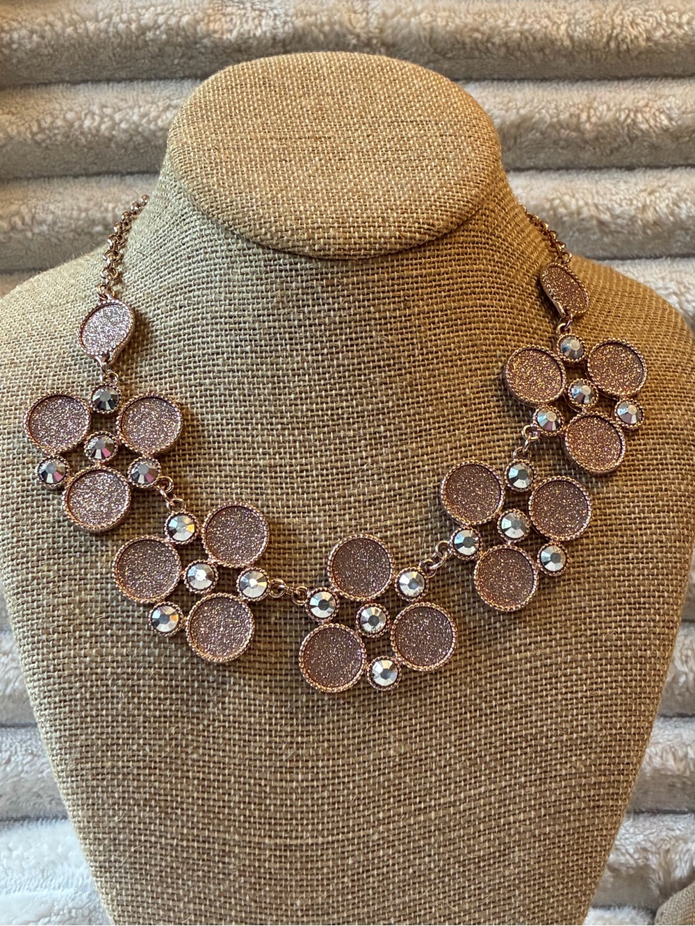 NWT NY & Company Rose Gold Mixed Metal Circle Statement Necklace Sparkle